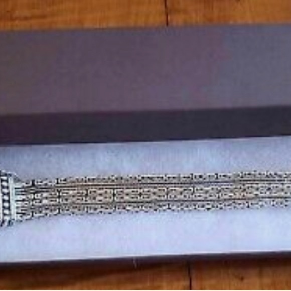 Silpada Go Gorgeous.925 sterling silver stranded bracelet with unique clasp - Picture 2 of 3